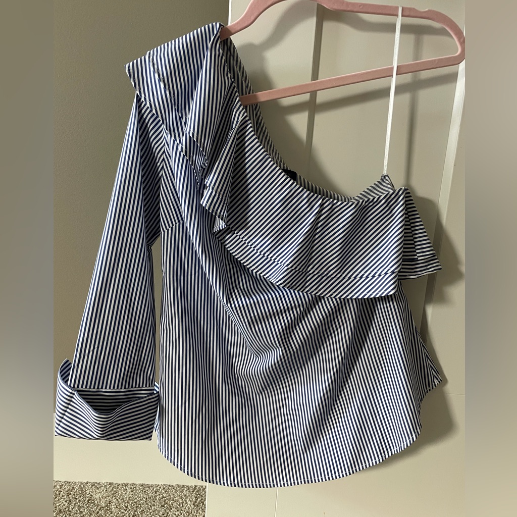 Banana Republic One Shoulder Top Banana Republic One Shoulder Top